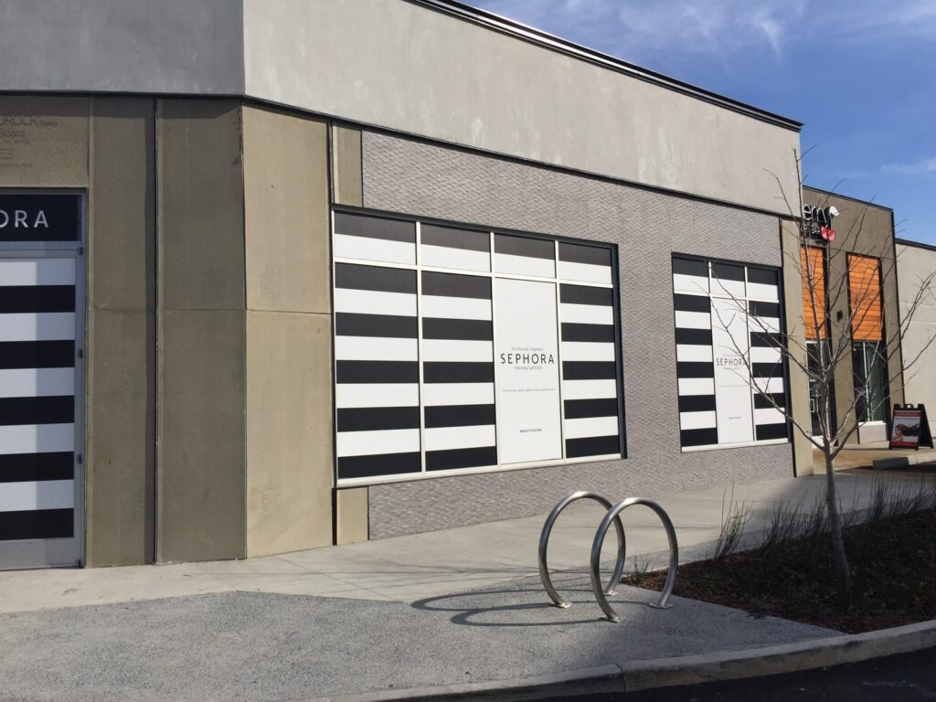 Sephora black-and-white retail window graphics installation in Buckhead Atlanta by Black Diamond Designs.